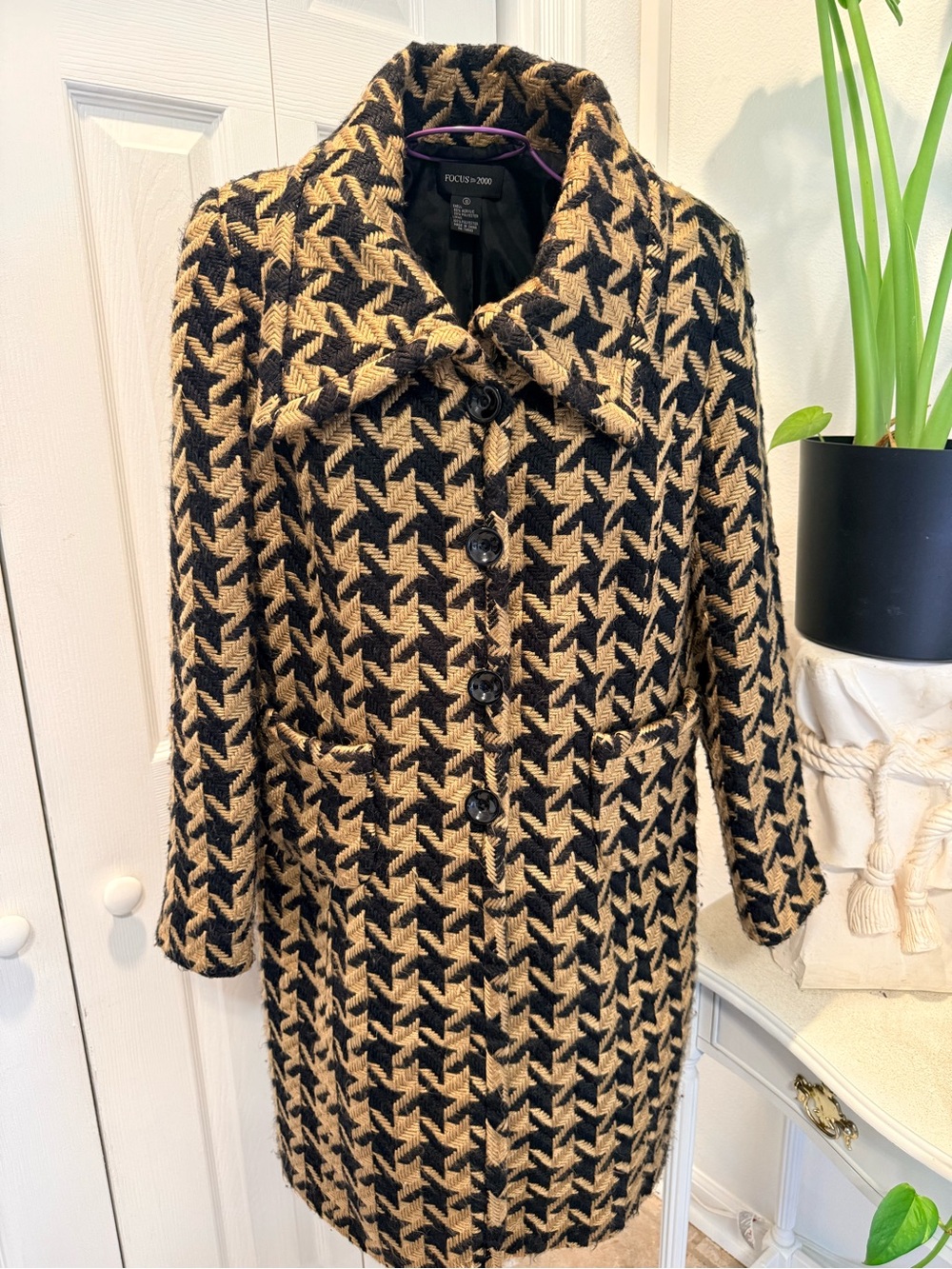 Old Money Academia Focus 2000 Women's Tan & Black Houndstooth Wool-Blend Coat